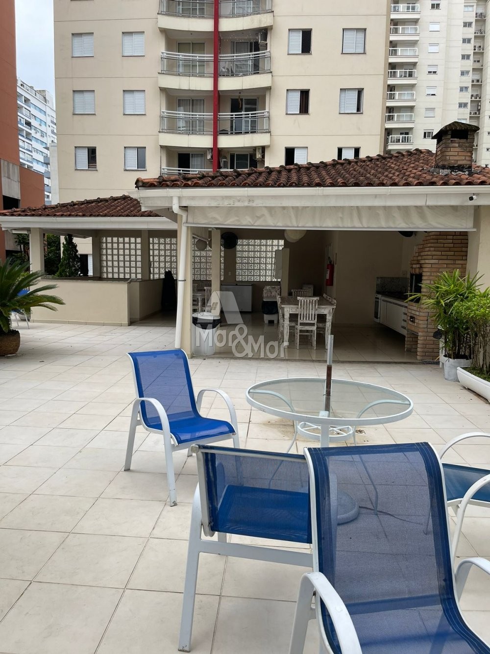 Apartamento à venda com 3 quartos, 80m² - Foto 2