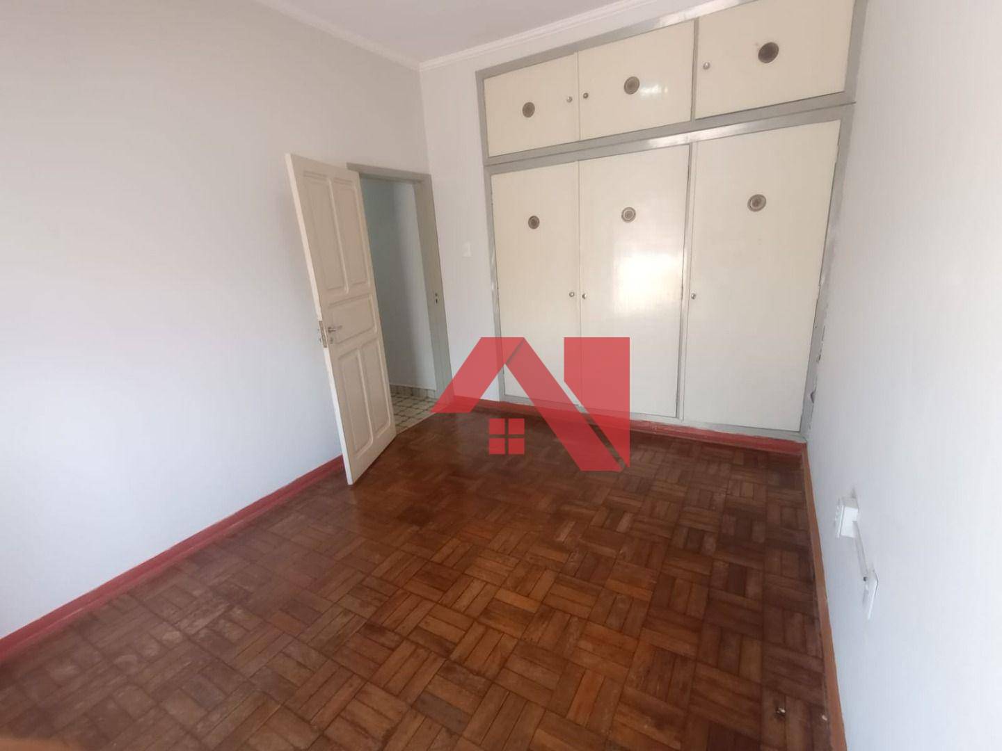 Casa à venda com 3 quartos, 218m² - Foto 36