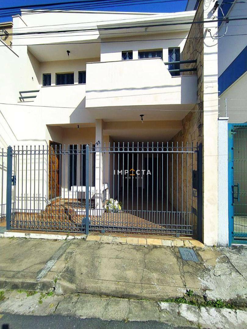 Casa à venda com 2 quartos, 200m² - Foto 1