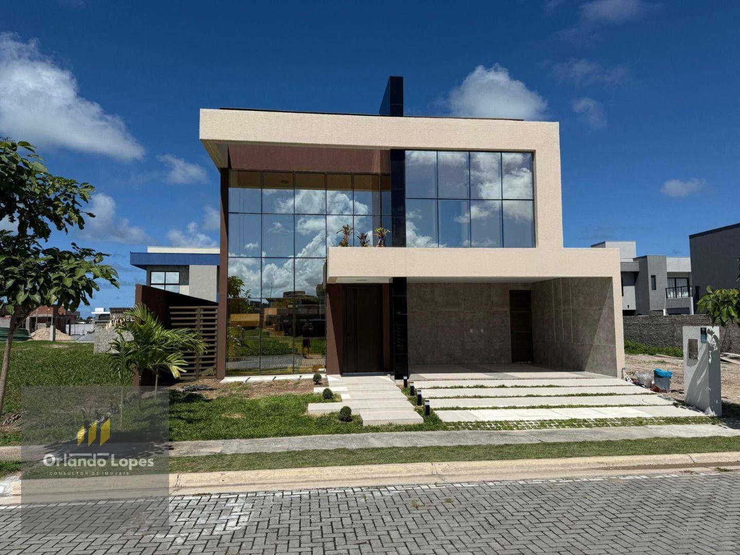 Casa de Condomínio à venda com 5 quartos, 315m² - Foto 1