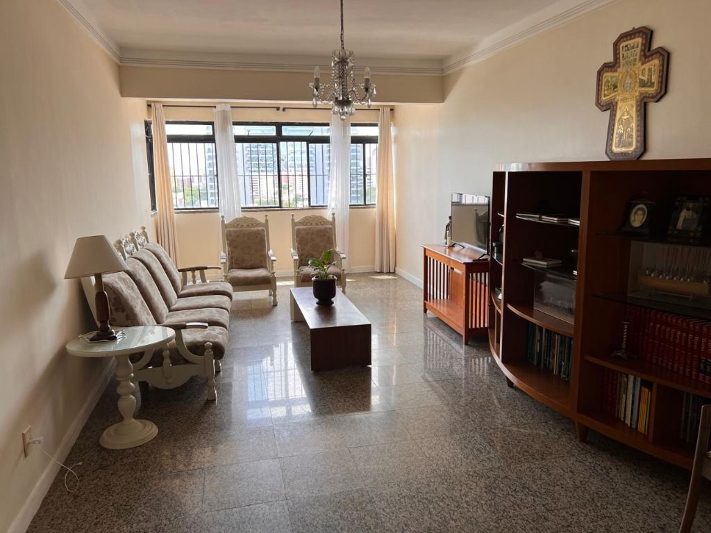 Apartamento à venda com 3 quartos, 139m² - Foto 2