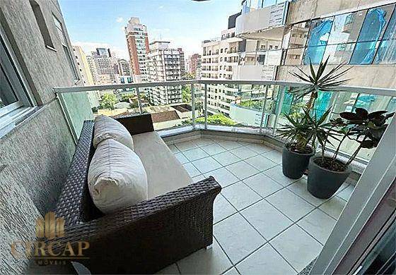 Apartamento à venda com 3 quartos, 131m² - Foto 2