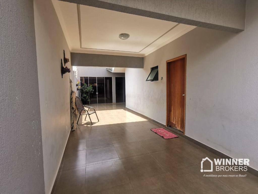 Casa à venda com 4 quartos, 165m² - Foto 3