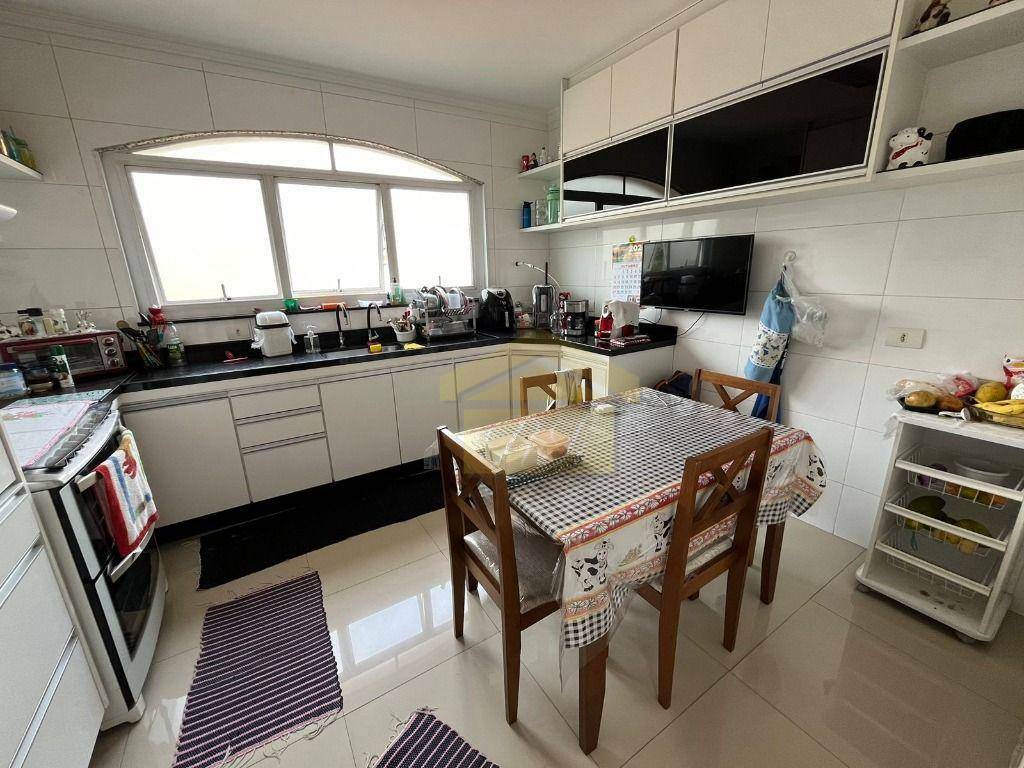 Sobrado à venda com 3 quartos, 204m² - Foto 6