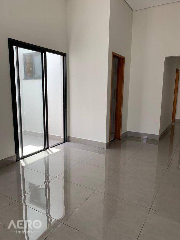 Casa à venda com 3 quartos, 138m² - Foto 9