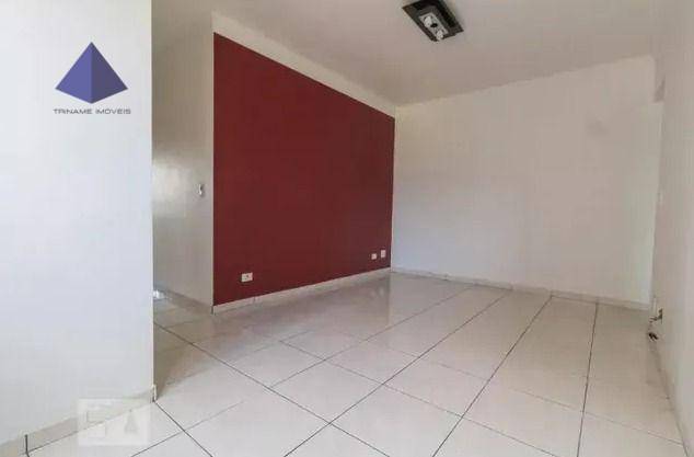 Apartamento à venda com 3 quartos, 80m² - Foto 2