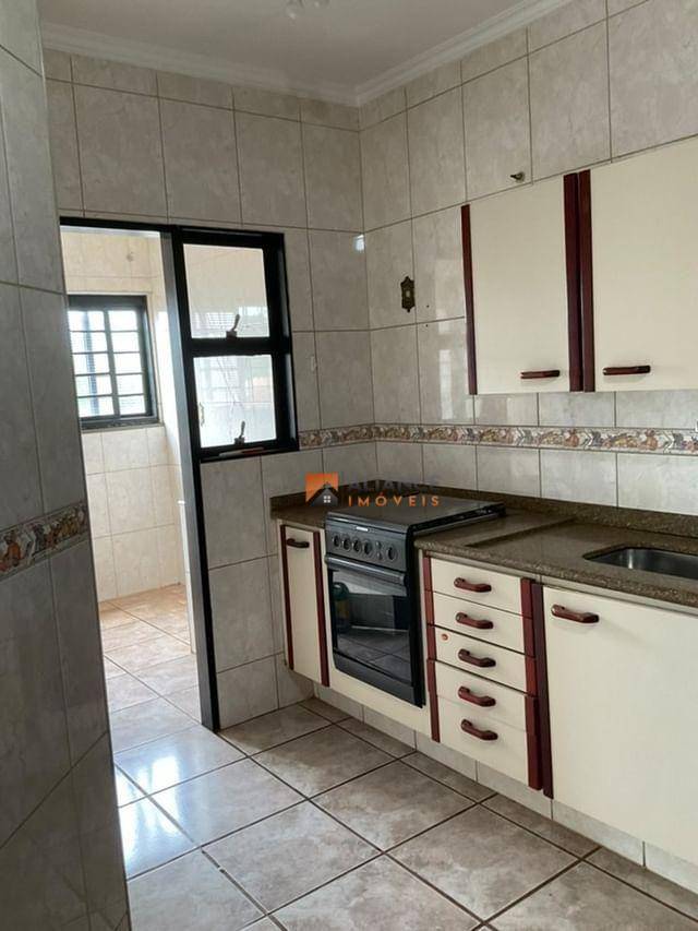 Apartamento à venda com 3 quartos, 100m² - Foto 8