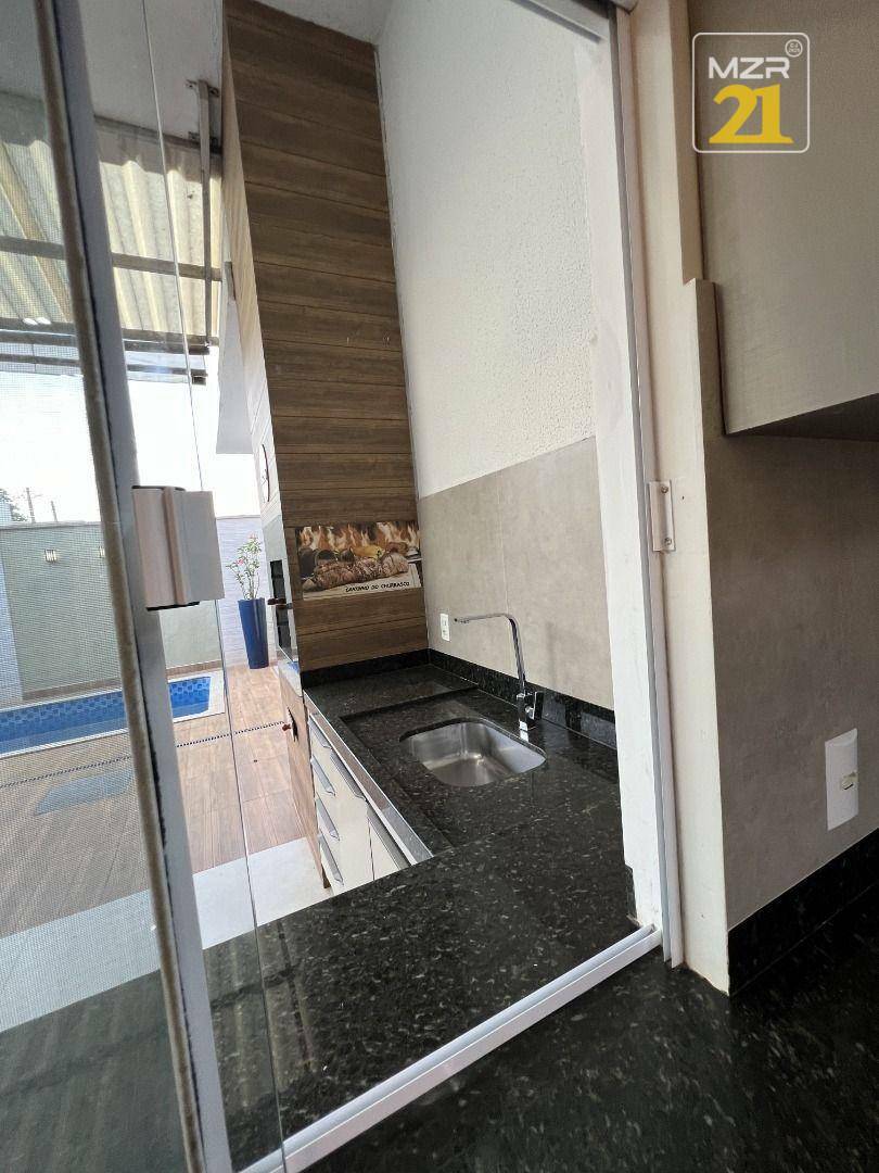 Casa de Condomínio para alugar com 3 quartos, 200m² - Foto 29