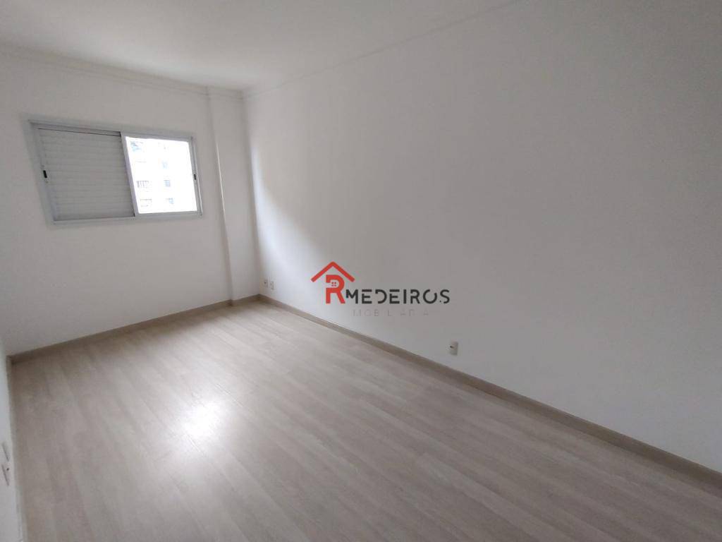 Apartamento à venda com 3 quartos, 116m² - Foto 12