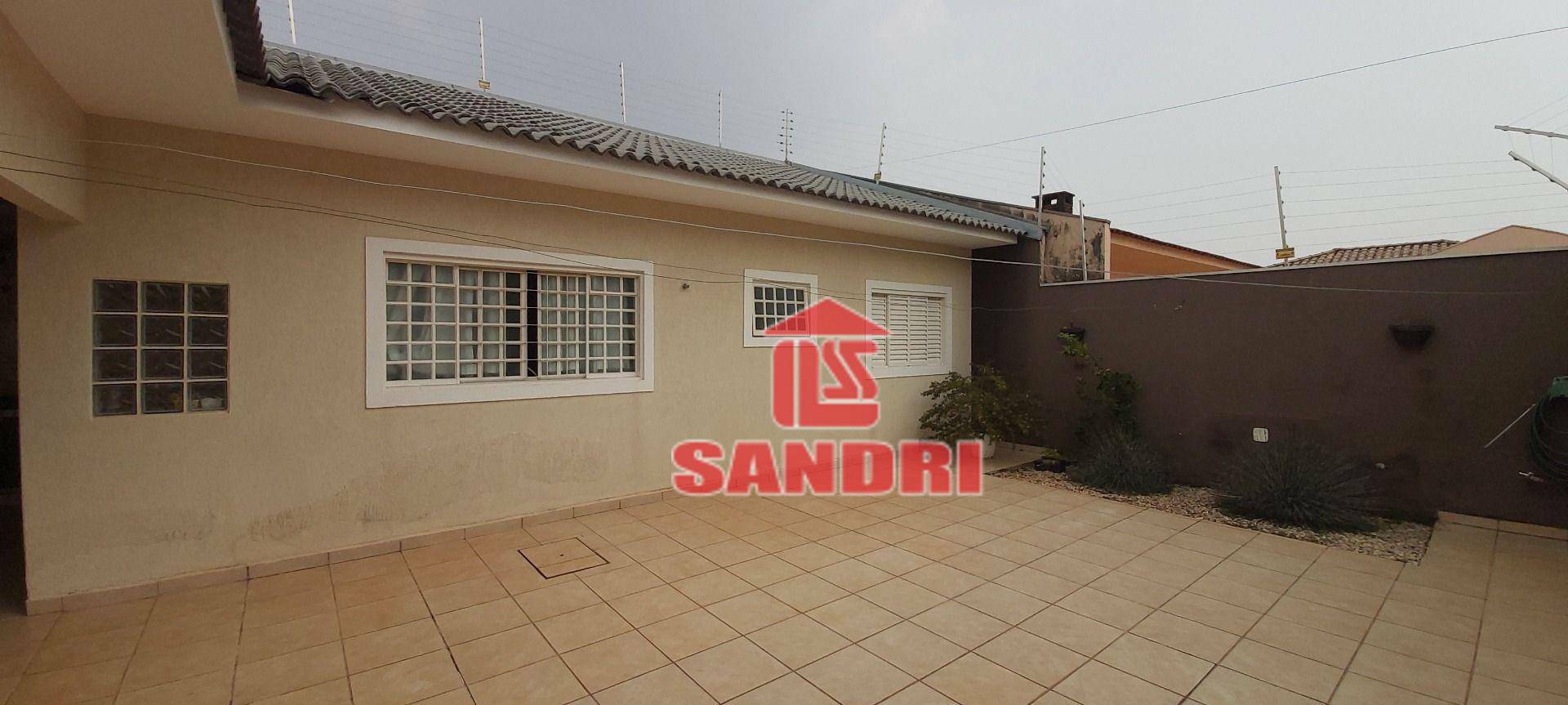 Casa à venda com 4 quartos, 205m² - Foto 13