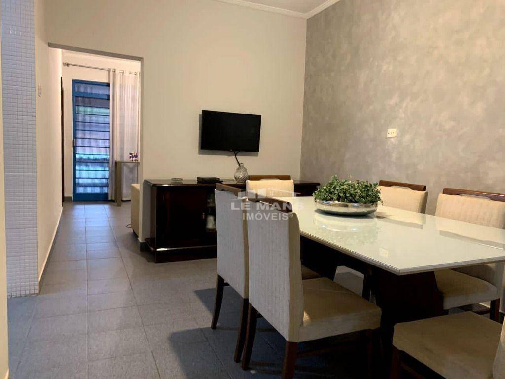 Casa à venda com 4 quartos, 230m² - Foto 2