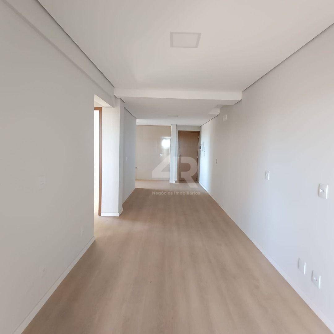 Apartamento à venda com 3 quartos, 100m² - Foto 2