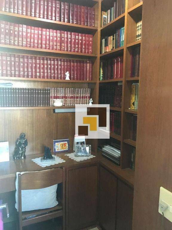 Apartamento à venda com 3 quartos, 123m² - Foto 10