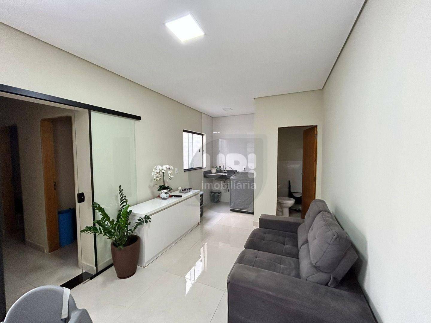 Casa à venda com 3 quartos, 150m² - Foto 1