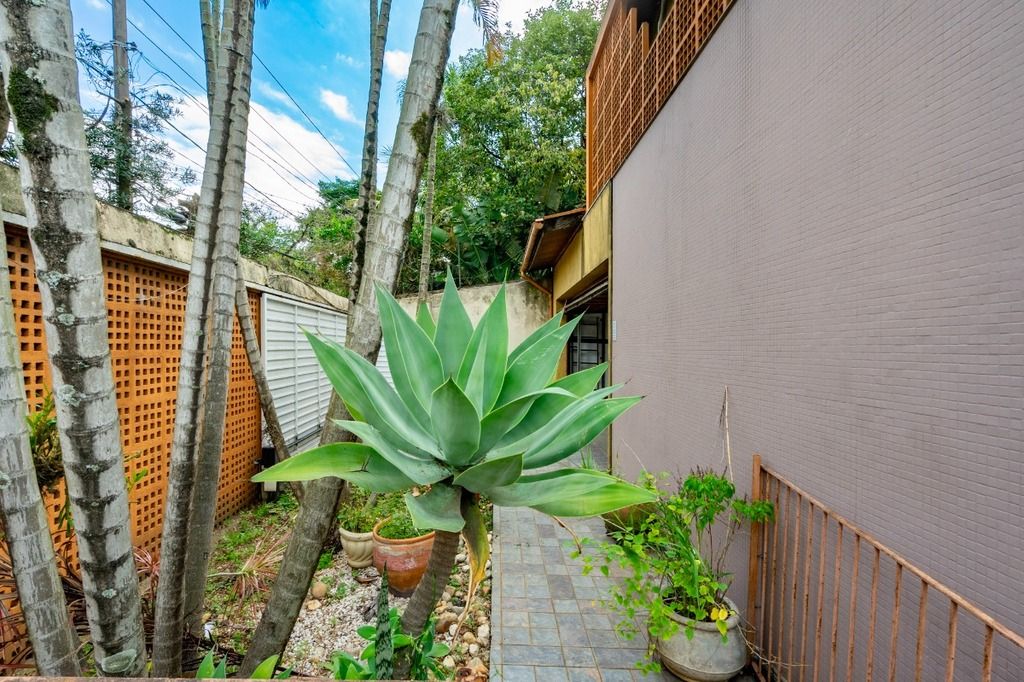 Casa de Condomínio à venda com 4 quartos, 233m² - Foto 25