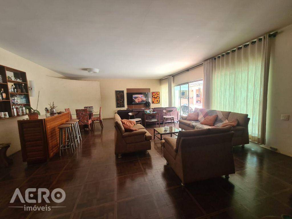 Casa à venda com 3 quartos, 316m² - Foto 29