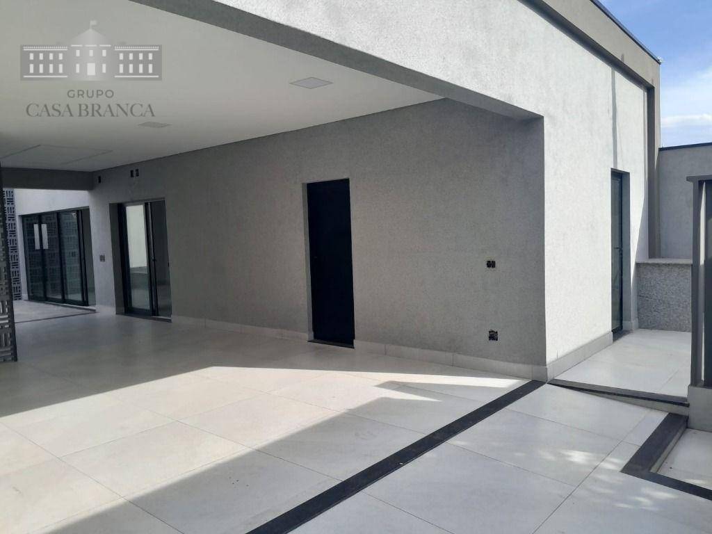 Casa à venda com 3 quartos, 187m² - Foto 3