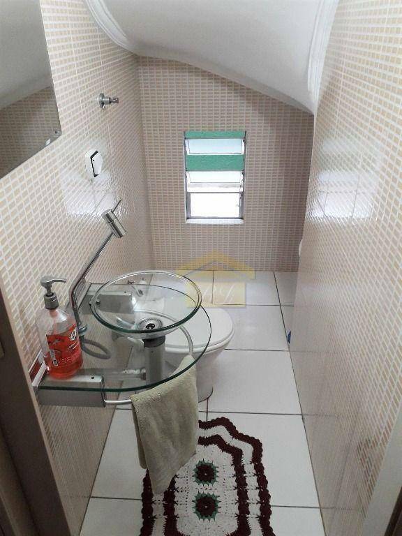 Sobrado à venda com 3 quartos, 124m² - Foto 2