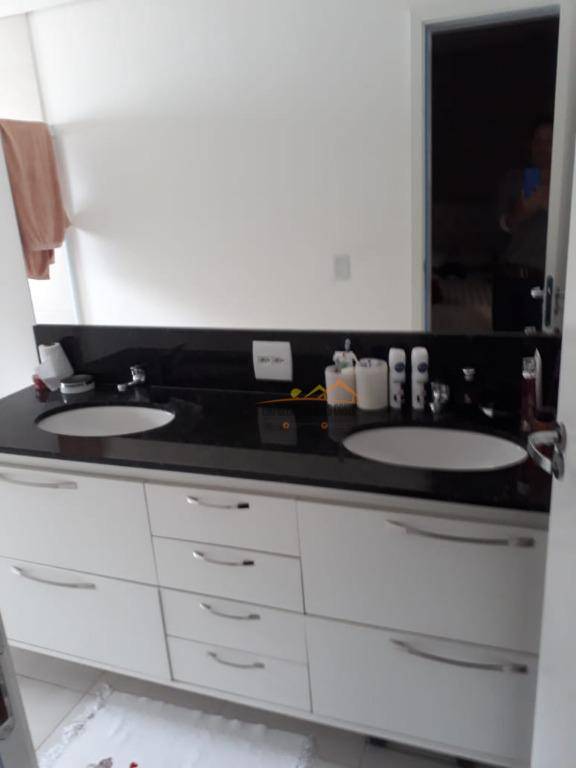 Apartamento à venda com 3 quartos, 167m² - Foto 16