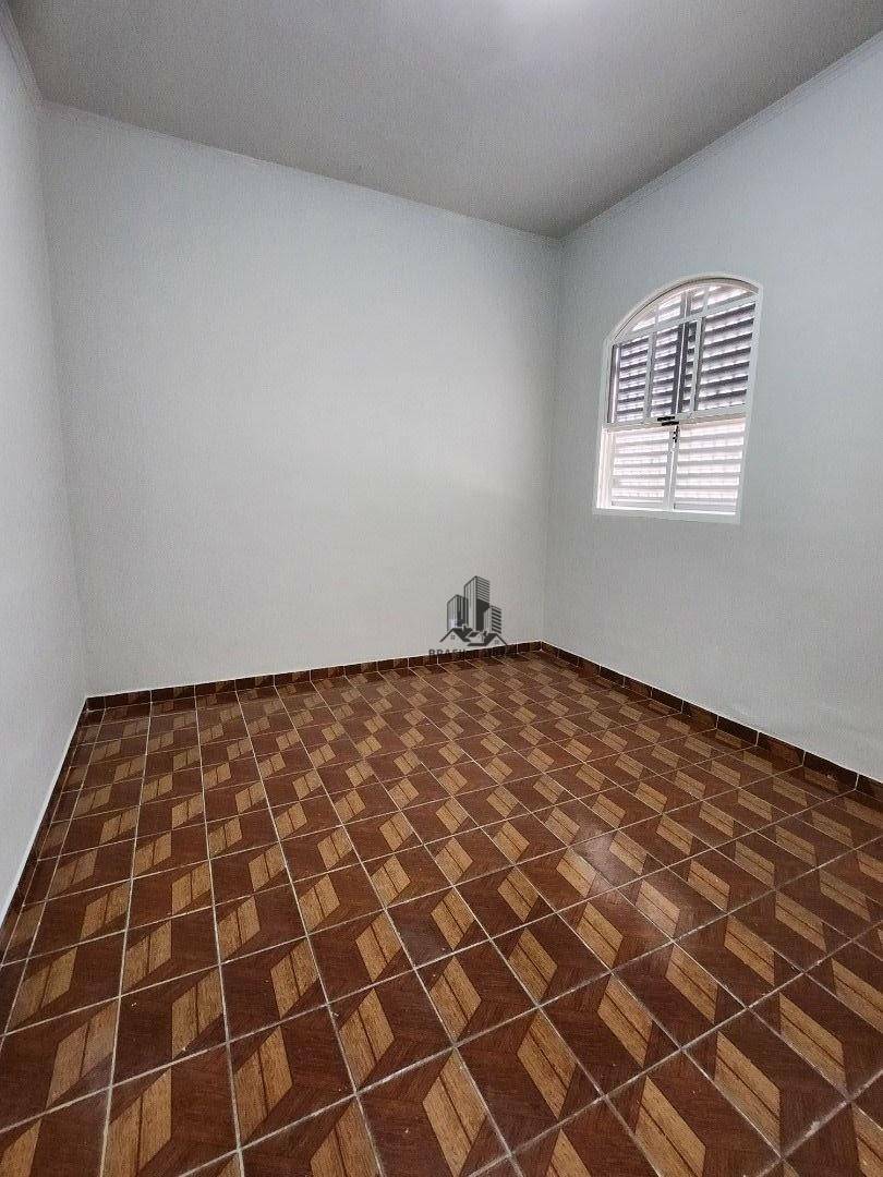 Casa à venda com 2 quartos, 150m² - Foto 7