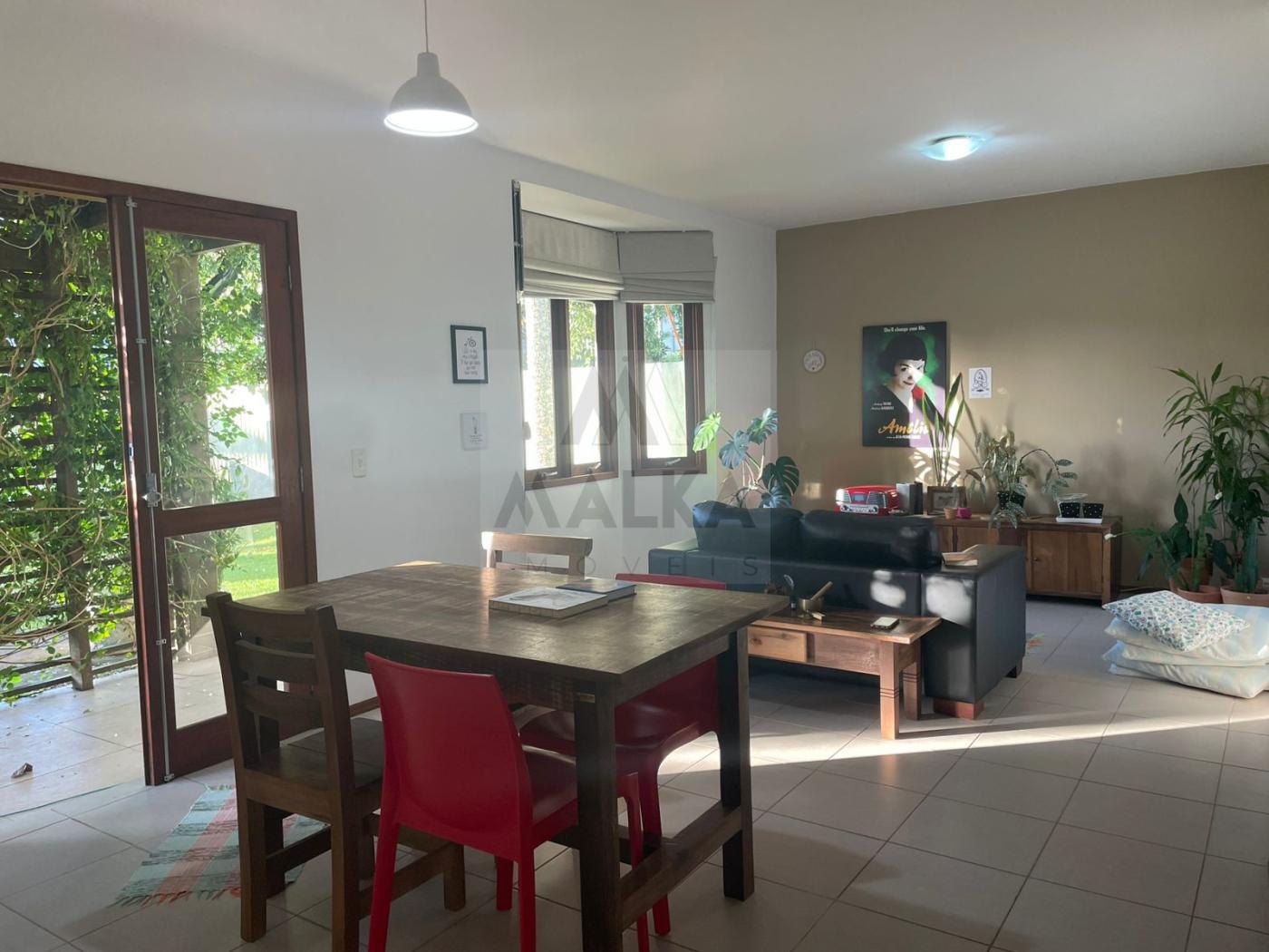 Casa à venda com 3 quartos, 153m² - Foto 6