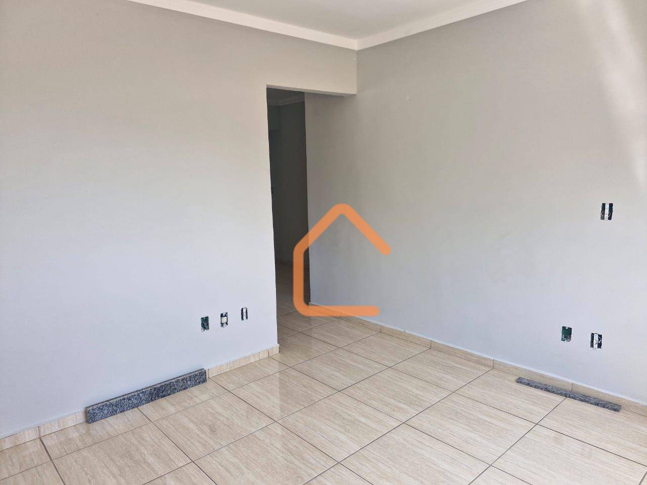 Apartamento à venda com 2 quartos, 70m² - Foto 3