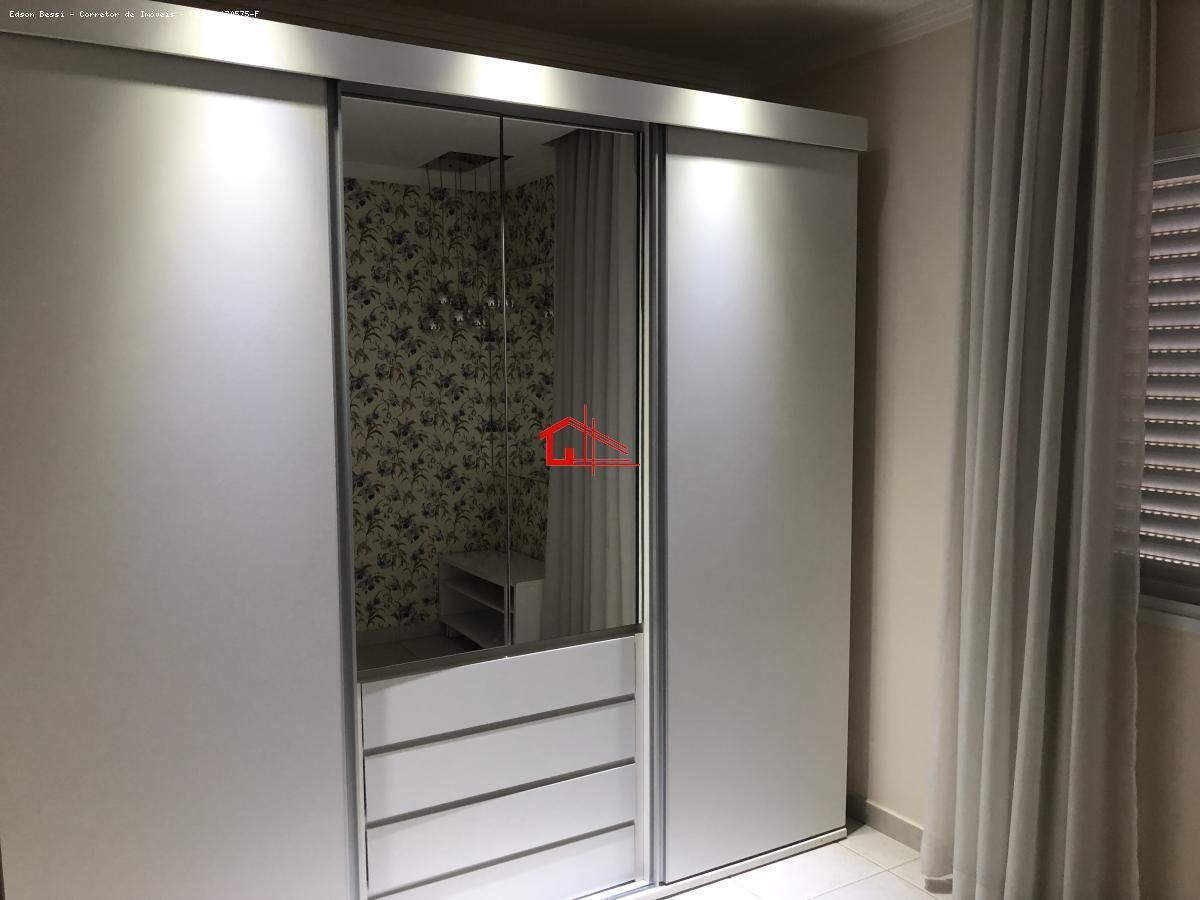 Apartamento à venda com 2 quartos, 75m² - Foto 15