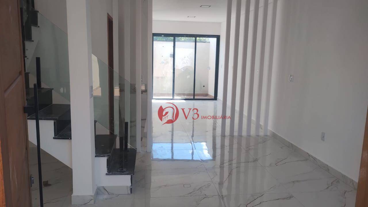 Sobrado à venda com 3 quartos, 120m² - Foto 4