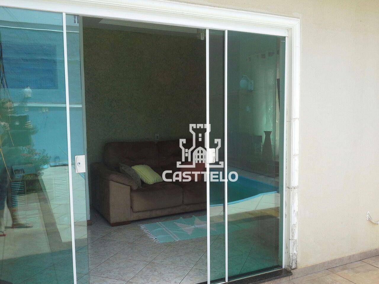 Casa à venda com 3 quartos, 200m² - Foto 5