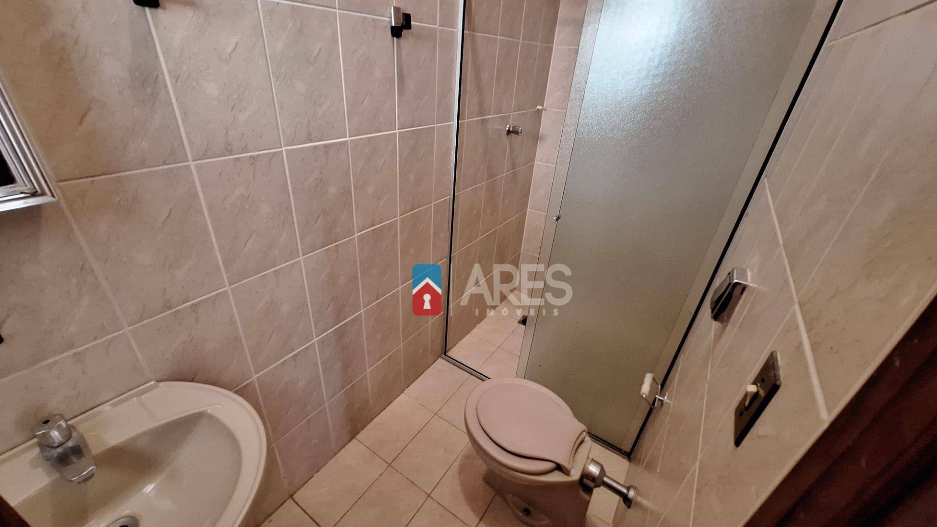 Casa para alugar com 4 quartos, 472m² - Foto 16