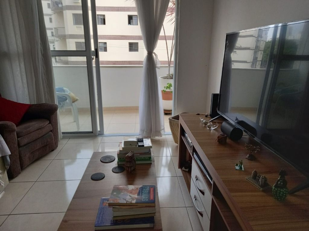 Apartamento à venda com 3 quartos, 106m² - Foto 1