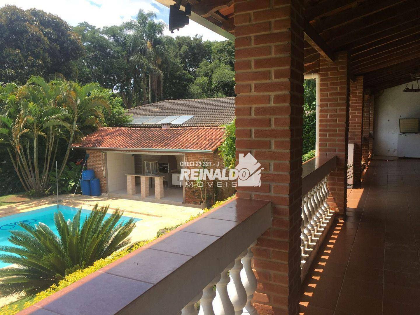 Chácara à venda com 4 quartos, 400m² - Foto 2