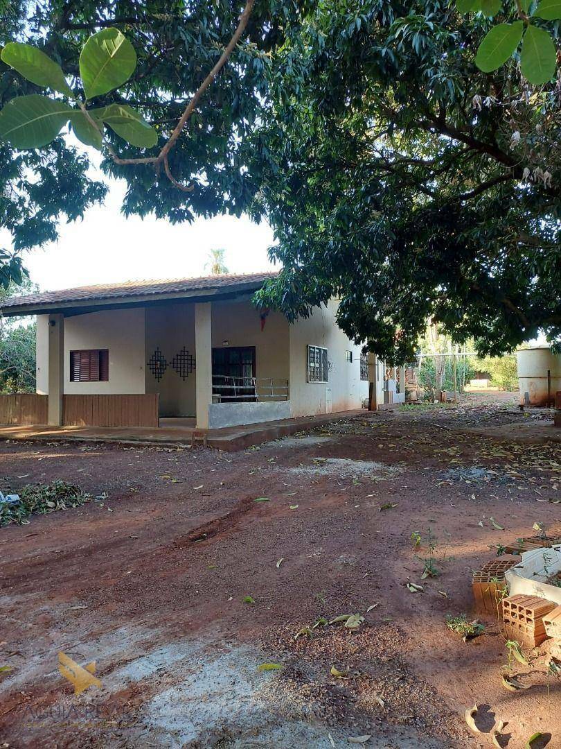 Chácara à venda com 2 quartos, 120m² - Foto 1