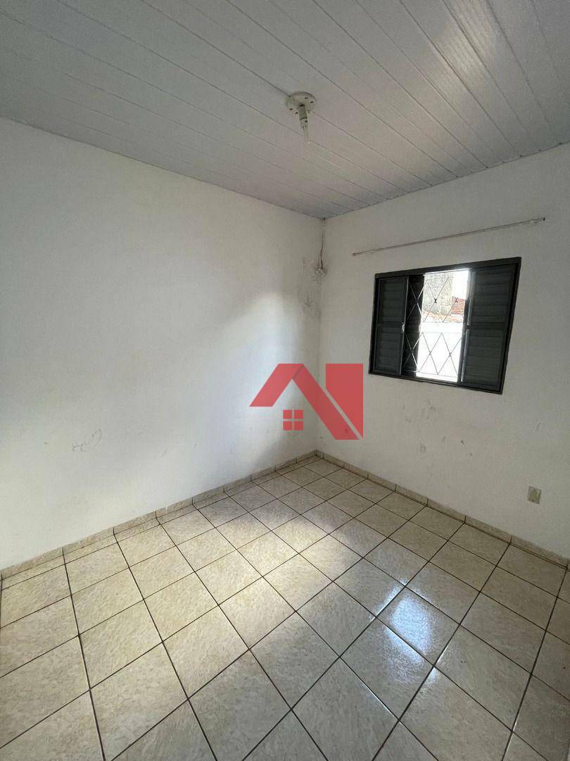 Casa à venda com 5 quartos, 230m² - Foto 15