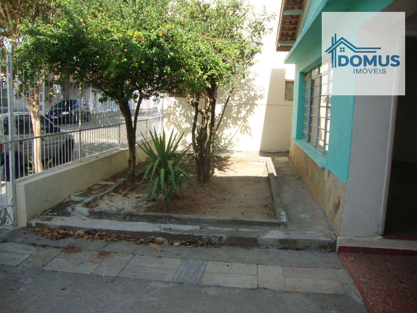 Casa à venda com 2 quartos, 101m² - Foto 1