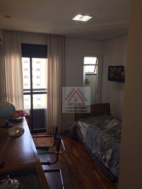 Apartamento à venda com 4 quartos, 196m² - Foto 16