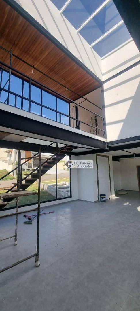 Casa de Condomínio à venda com 3 quartos, 311m² - Foto 3