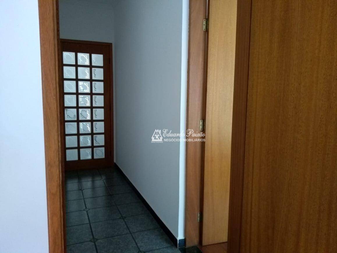 Casa à venda com 3 quartos, 305m² - Foto 13