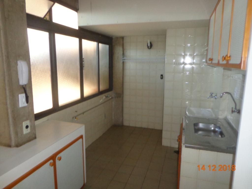 Apartamento à venda com 1 quarto, 48m² - Foto 14