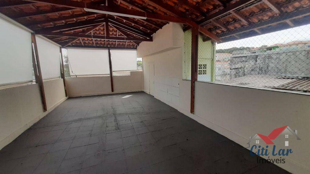 Sobrado para alugar com 3 quartos, 120m² - Foto 13