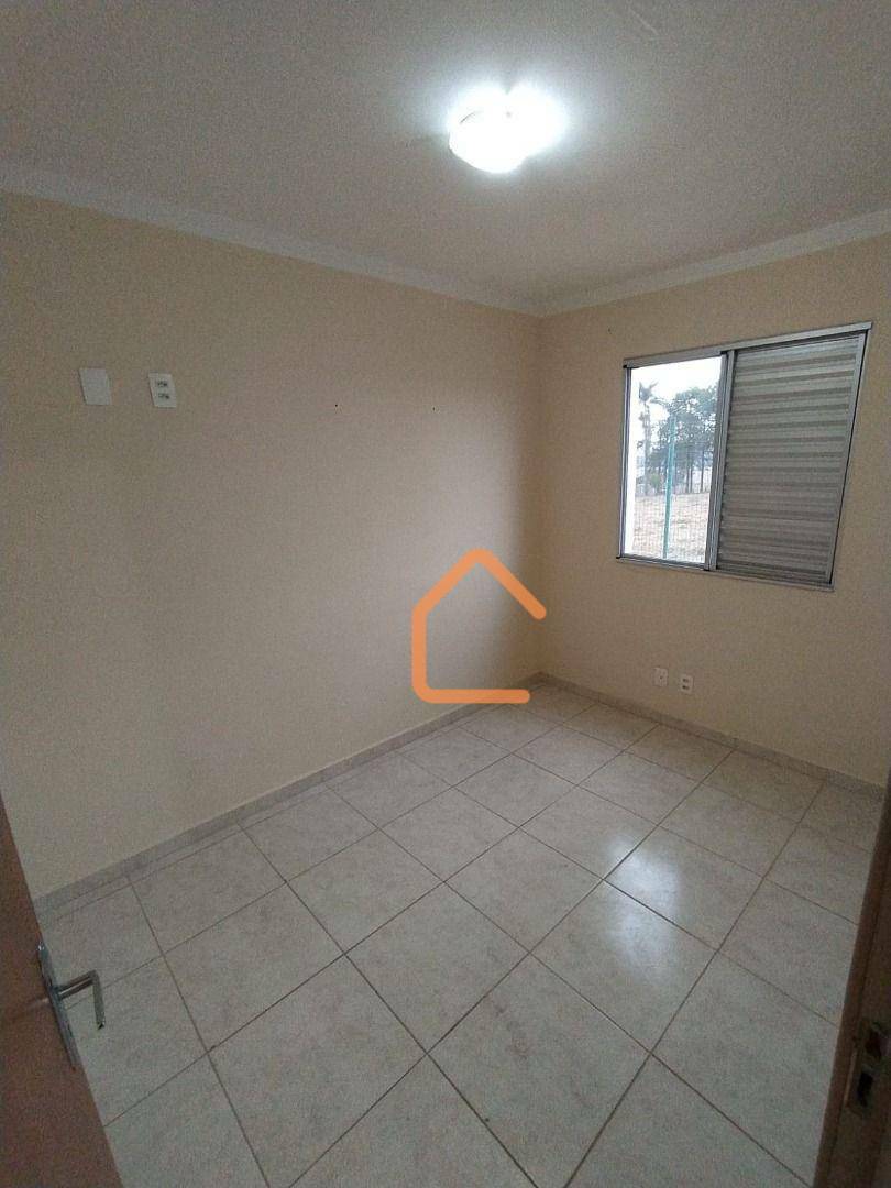 Apartamento para alugar com 2 quartos, 50m² - Foto 8