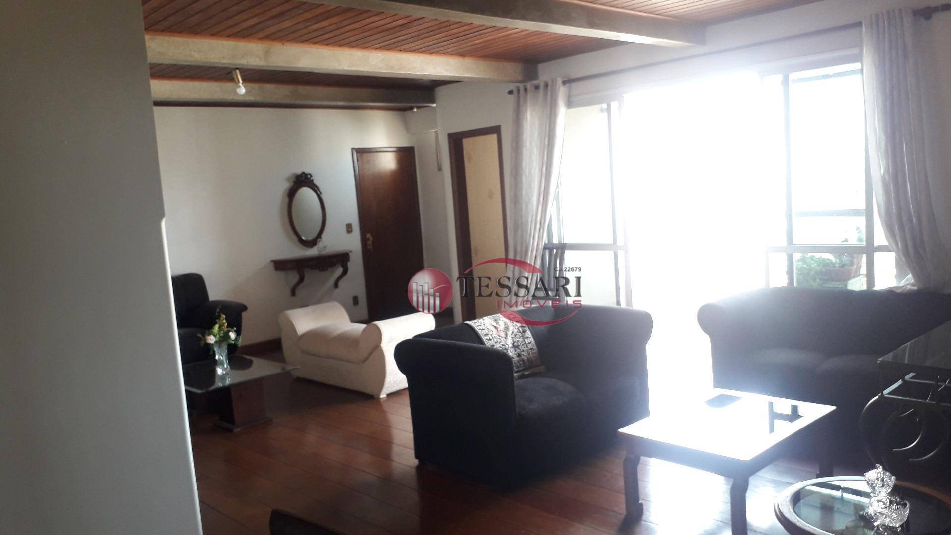 Apartamento à venda com 3 quartos, 157m² - Foto 1