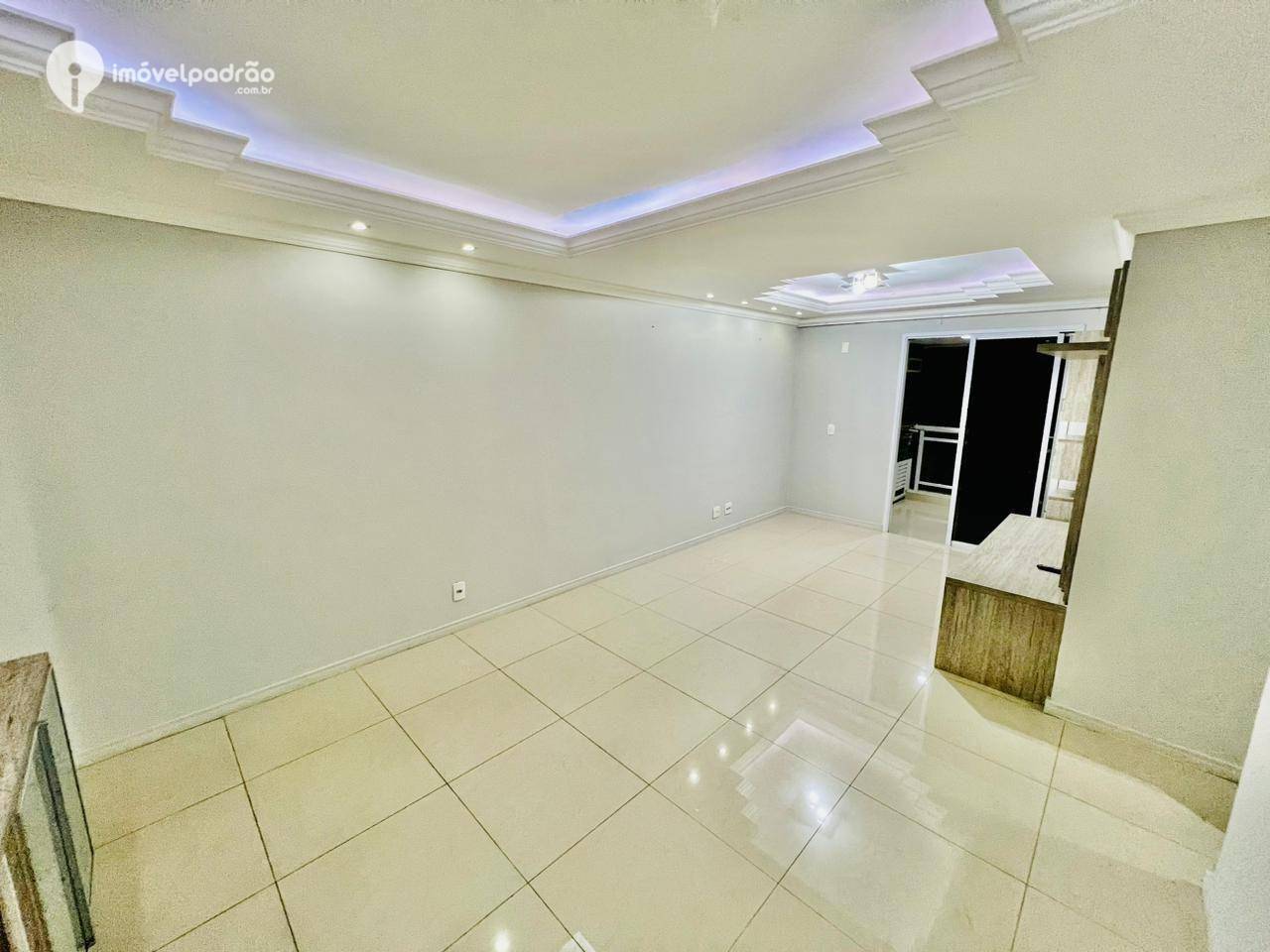 Apartamento à venda com 3 quartos, 97m² - Foto 2