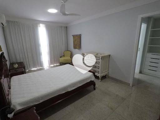 Cobertura à venda com 4 quartos, 240m² - Foto 6