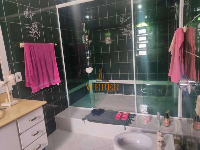 Sobrado à venda com 4 quartos, 380m² - Foto 32