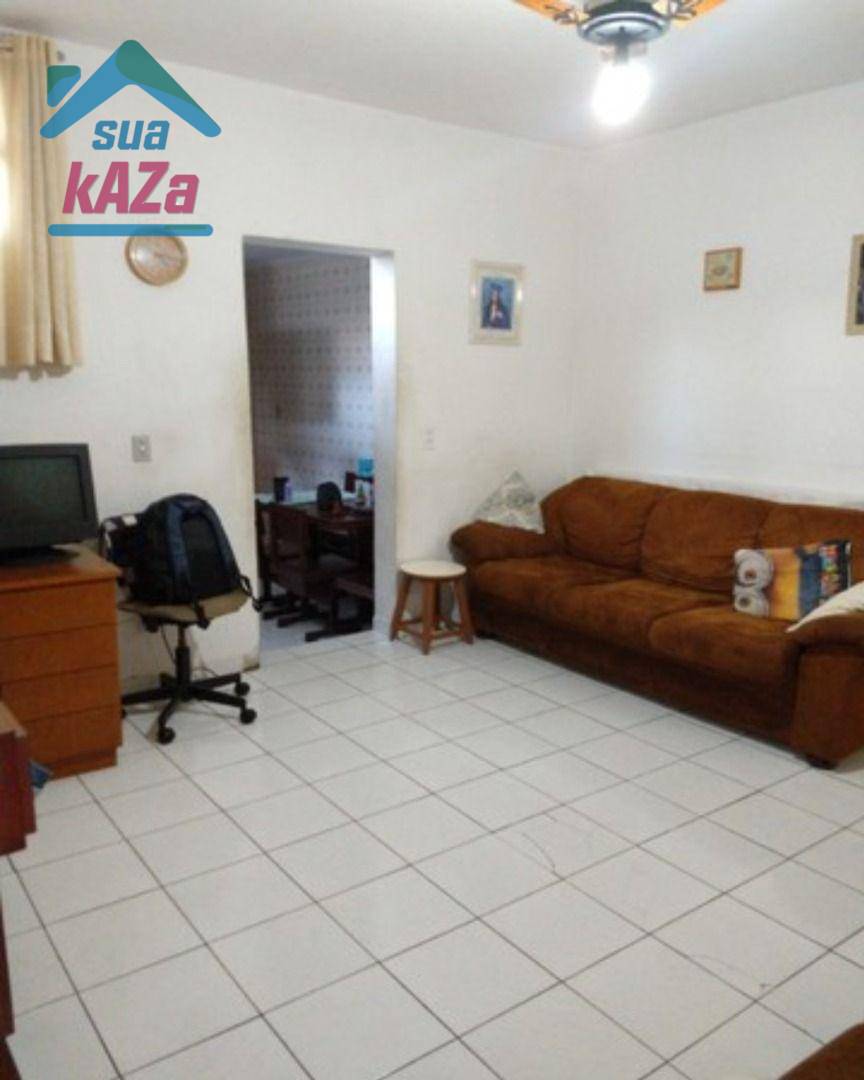 Casa à venda com 4 quartos, 220m² - Foto 1