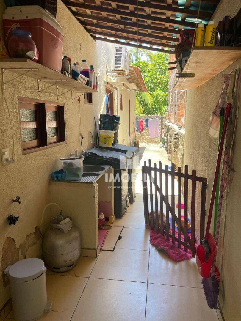 Casa à venda com 2 quartos, 90m² - Foto 16