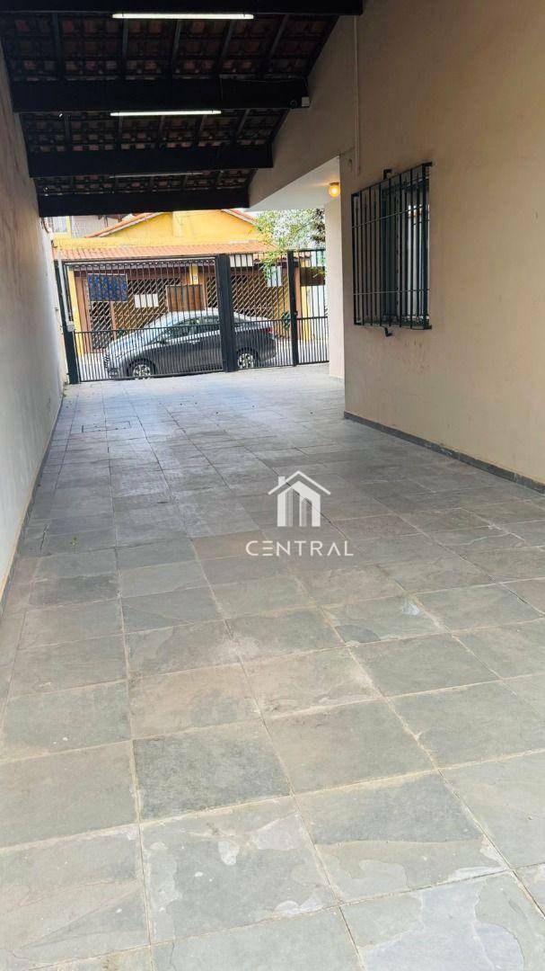 Sobrado à venda com 3 quartos, 300m² - Foto 4