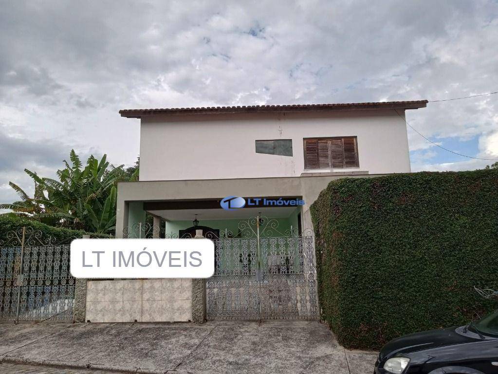 Sobrado, 4 quartos, 465 m² - Foto 1