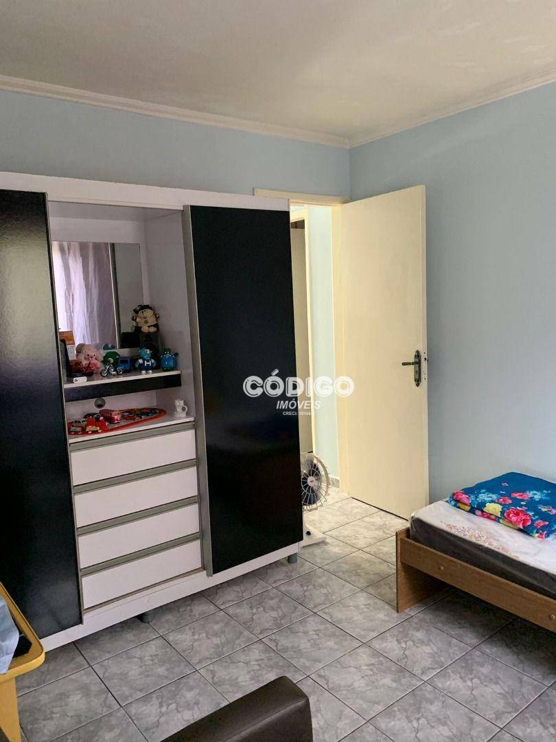 Apartamento à venda com 2 quartos, 60m² - Foto 2